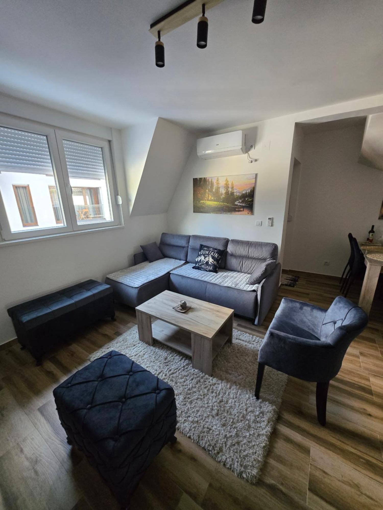 Bela Ns 56m2 Lux Divcibare