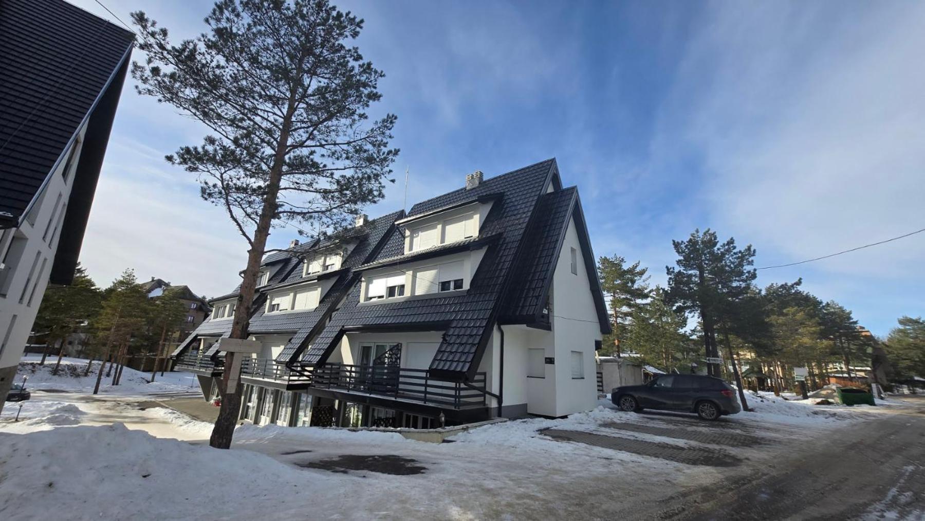 Bela Ns 56m2 Lux Divcibare